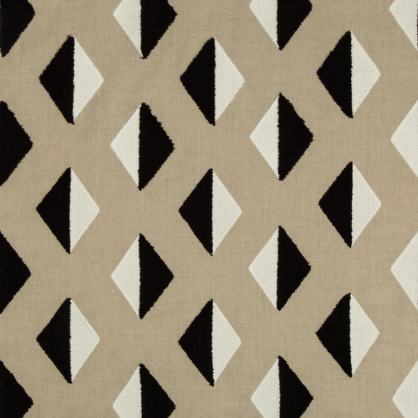 KRAVET DESIGN NATE BERKUS WELL-TRAVELED BARROCO BOUCLE - DALMATIAN upholstery fabric swatch for sample-first furniture planning