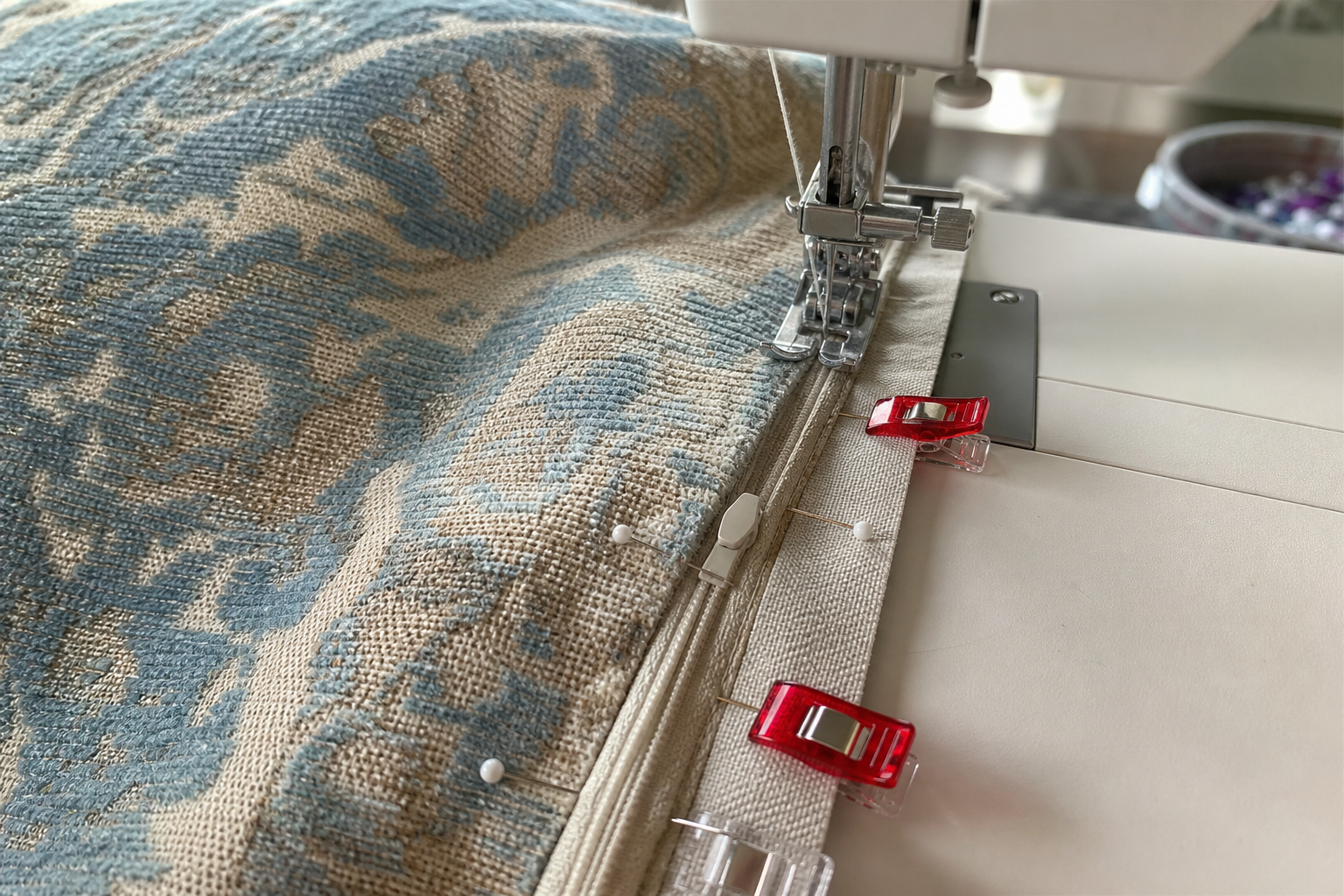 Sewing a zipper into a decorative throw pillow cover